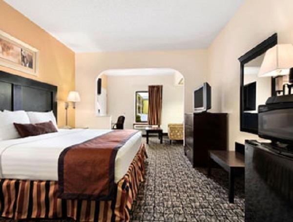 Quality Inn & Suites Monticello Room photo
