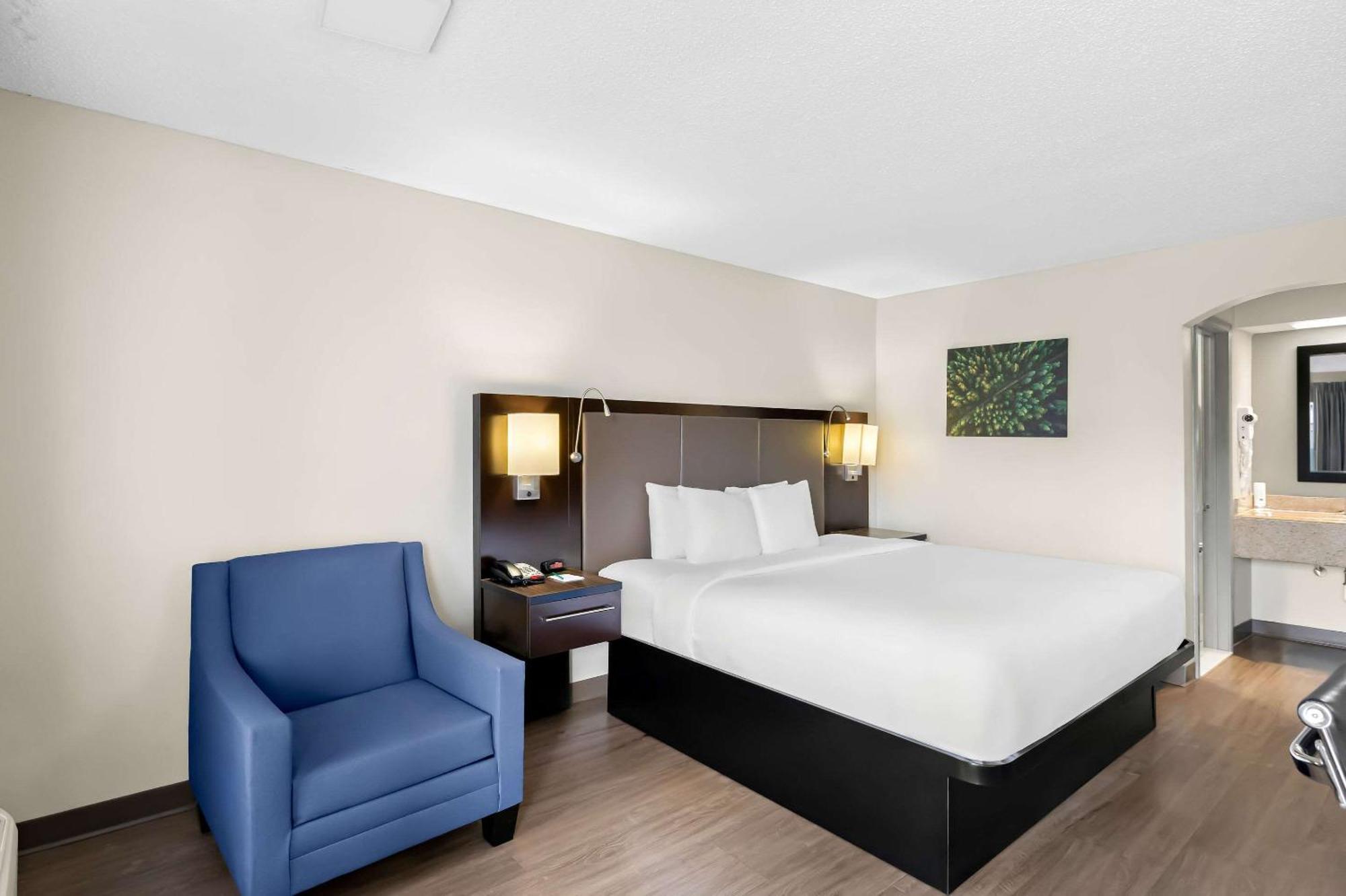 Quality Inn & Suites Monticello Exterior photo